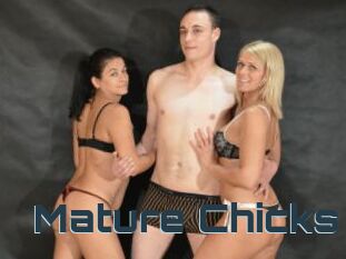 Mature_Chicks